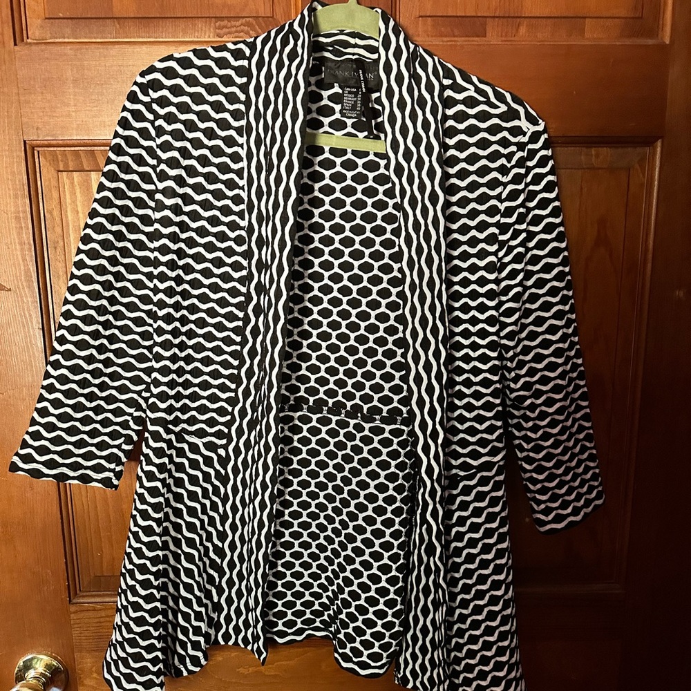 Frank Lyman Design Black and White Patterned Jacket